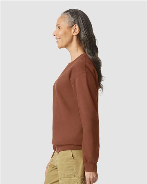 Gildan SF000 Unisex Softstyle® Midweight Crewneck Sweatshirt Cotton Cotton-Poly Blend Crewneck Fleece Midweight Moisture-Wicking Outerwear Polyester Regular Fit Spandex Sport / Athletic Super Heavyweight Sweatshirts & Fleece Tear-Away Label Tops Womens Womens Tops