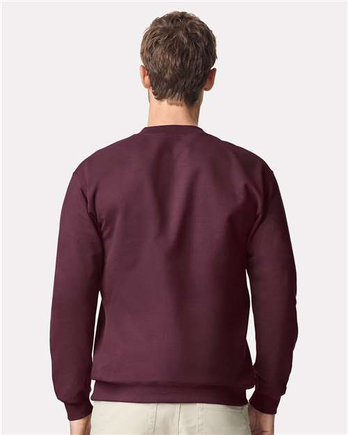 Gildan 18900 Heavy Blend Fleece Stadium Blanket Cotton Cotton-Poly Blend Crewneck Fleece Mens & Unisex Mens & Unisex Tops Midweight Moisture-Wicking Outerwear Polyester Premium Regular Fit Spandex Sport / Athletic Super Heavyweight Sweatshirts & Fleece Tear-Away Label Tops Zippered