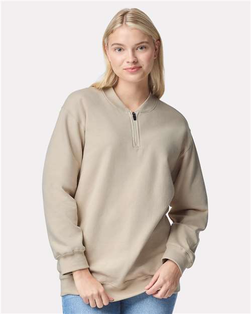 Gildan SF008, Unisex Softstyle Midweight Quarter-zip Sweatshirt, Sand