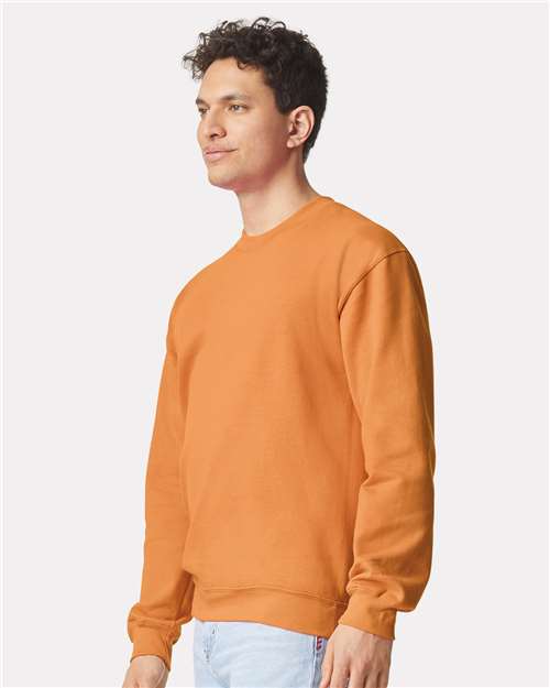 Gildan SF000 Unisex Softstyle® Midweight Crewneck Sweatshirt Cotton Cotton-Poly Blend Crewneck Fleece Midweight Moisture-Wicking Outerwear Polyester Regular Fit Spandex Sport / Athletic Super Heavyweight Sweatshirts & Fleece Tear-Away Label Tops Womens Womens Tops