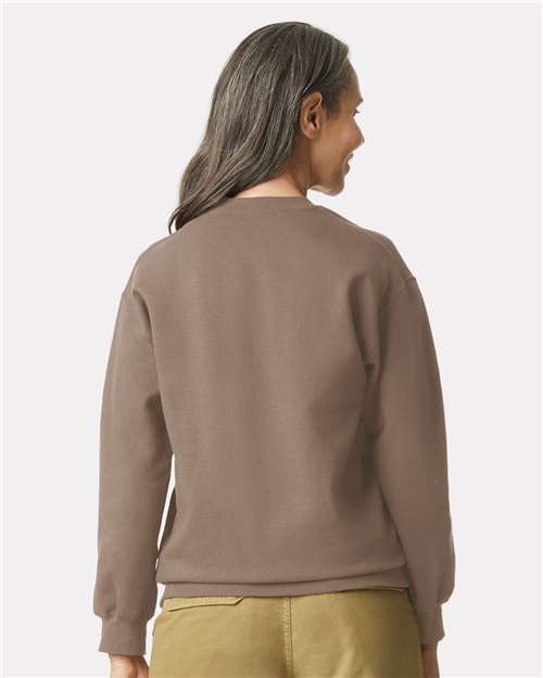 Gildan SF000 Unisex Softstyle® Midweight Crewneck Sweatshirt Cotton Cotton-Poly Blend Crewneck Fleece Midweight Moisture-Wicking Outerwear Polyester Regular Fit Spandex Sport / Athletic Super Heavyweight Sweatshirts & Fleece Tear-Away Label Tops Womens Womens Tops