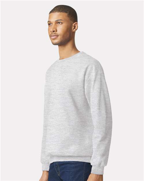 Gildan SF000 Unisex Softstyle® Midweight Crewneck Sweatshirt Cotton Cotton-Poly Blend Crewneck Fleece Midweight Moisture-Wicking Outerwear Polyester Regular Fit Spandex Sport / Athletic Super Heavyweight Sweatshirts & Fleece Tear-Away Label Tops Womens Womens Tops