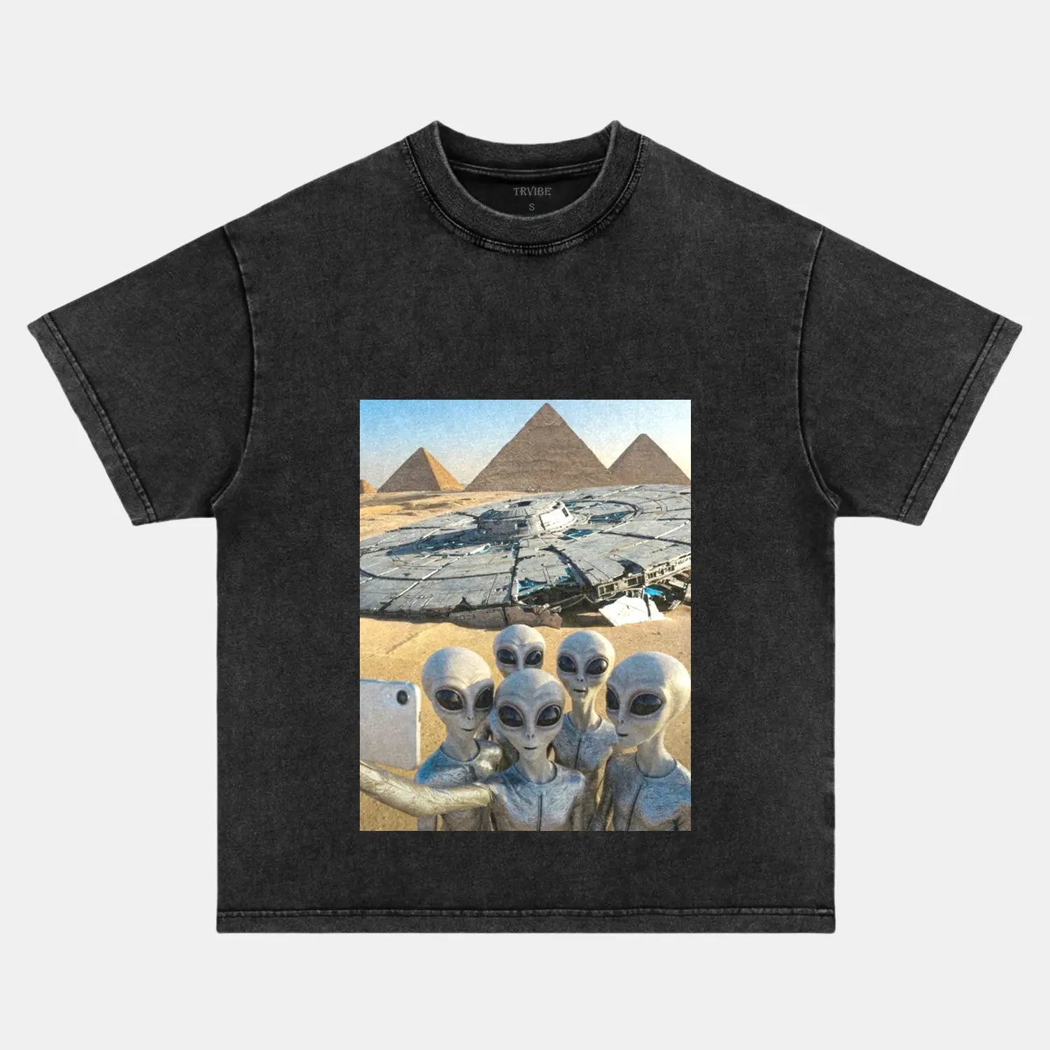 ALIENS TAKE PHOTO WITH PYRAMIDS T-THIRT - Toronto Embroidery bulk orders custom decoration custom embroidery durable embroidery service fast turnaround funny humor long lasting premium quality professional embroidery professional grade toronto embroidery trvibe apparel