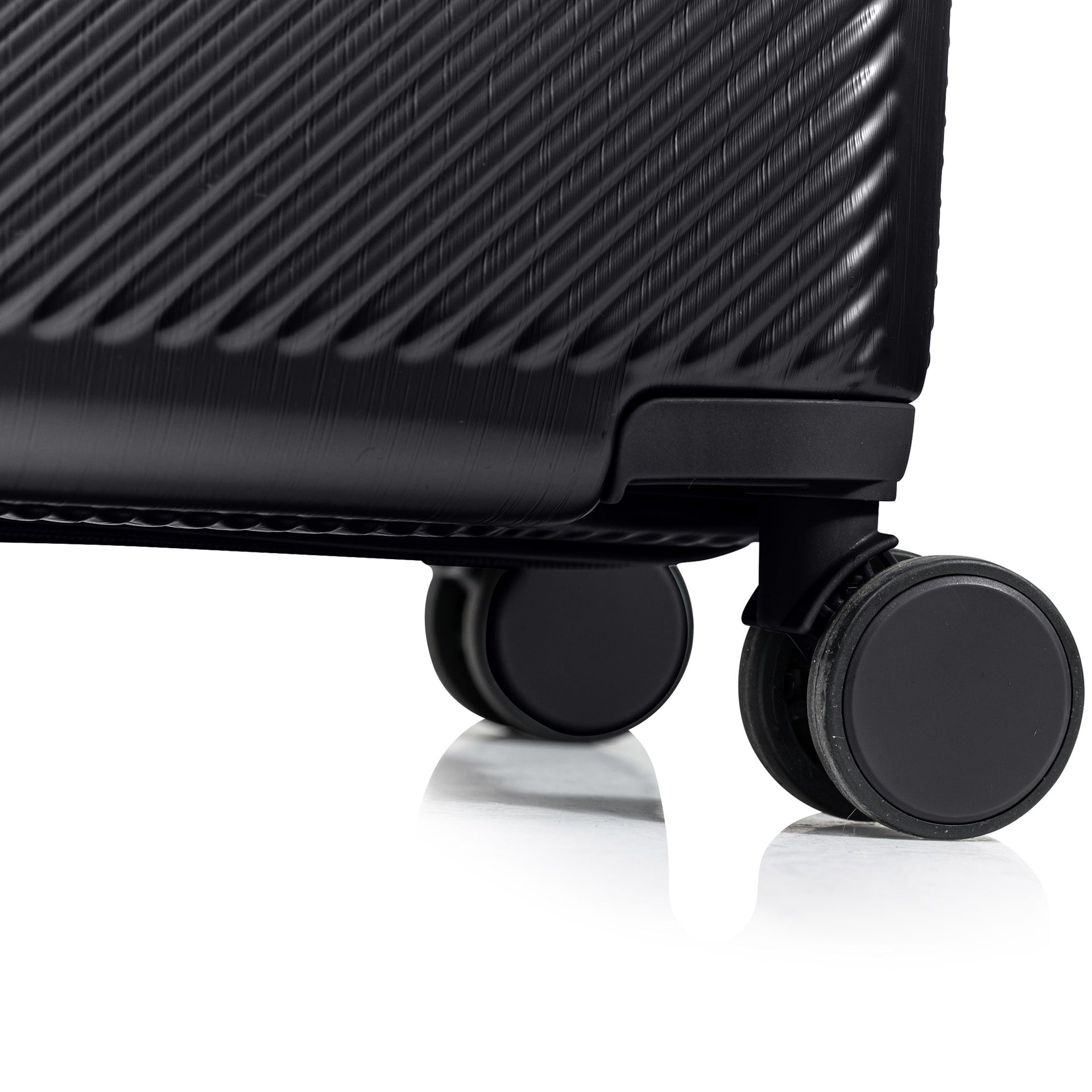 Iconic II / Carry-on Champs Luggage Shopify Collective