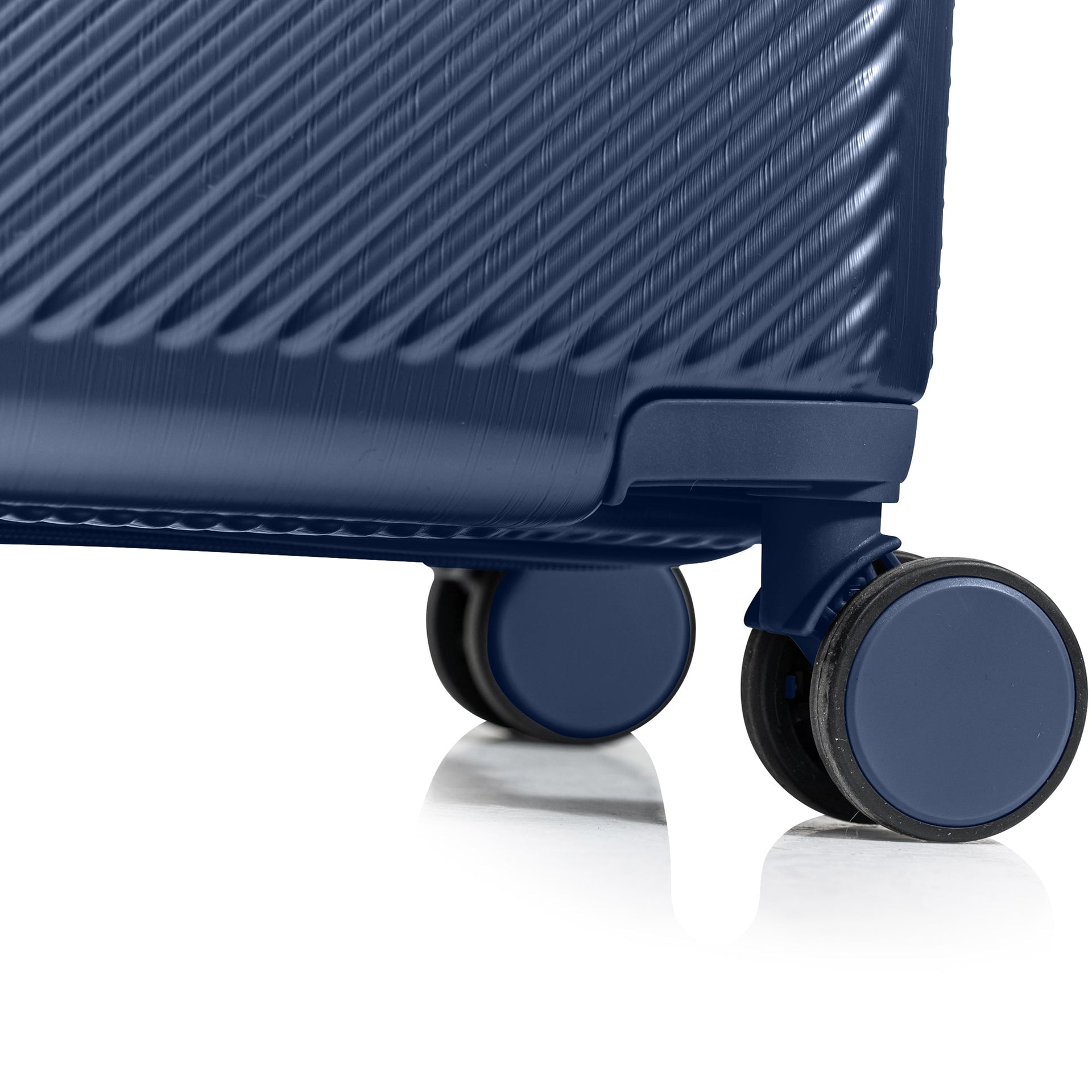 Iconic II / Carry-on Champs Luggage Shopify Collective