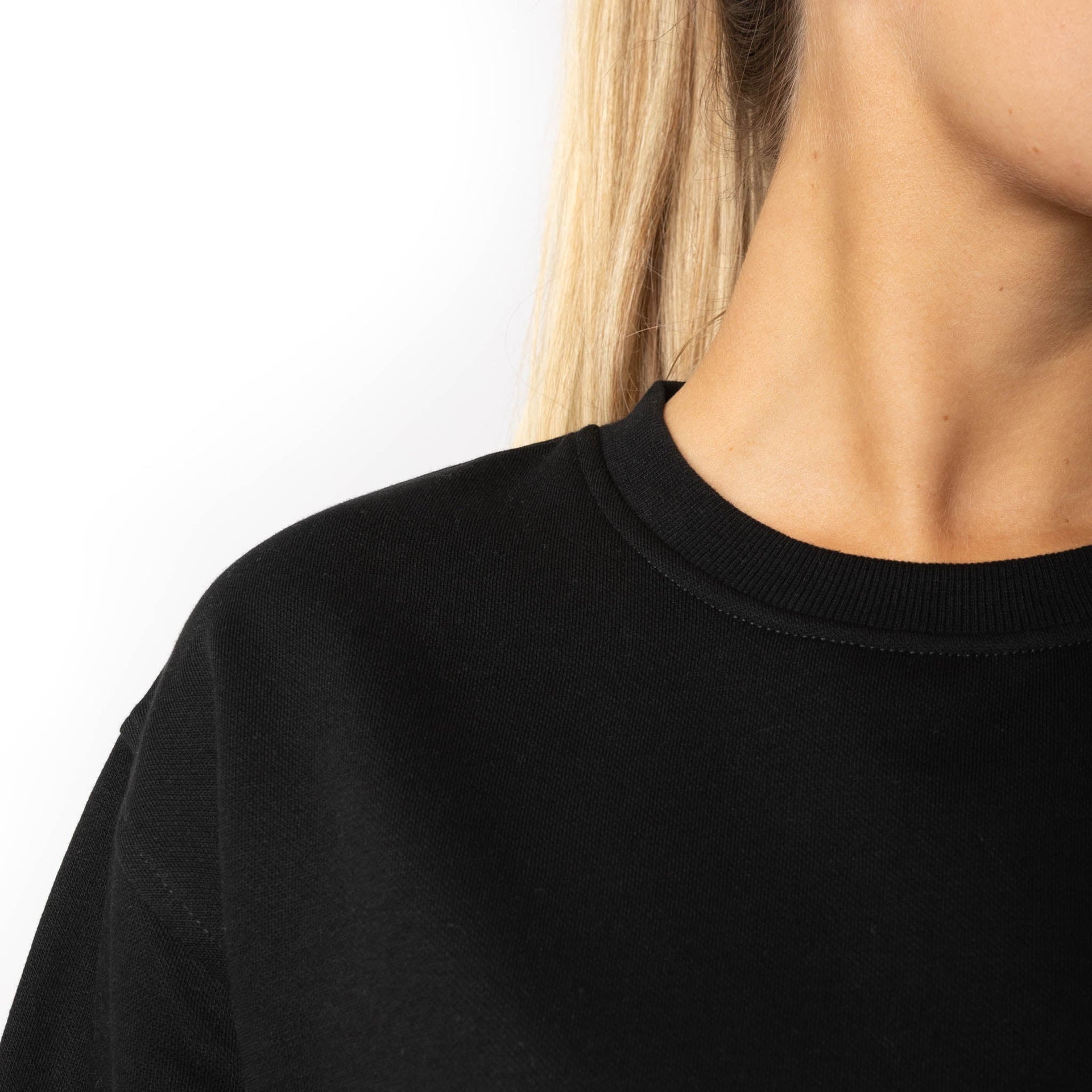 HERO-1020 Unisex Blank Crewneck Sweatshirt - Black 1020 Adult Black Crewneck HERO Tops Unisex