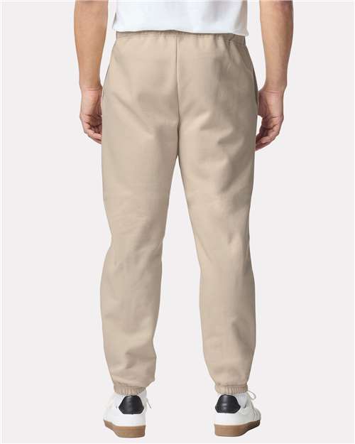 Gildan SF100, Unisex Softstyle Midweight Pocket Sweatpants, Sand