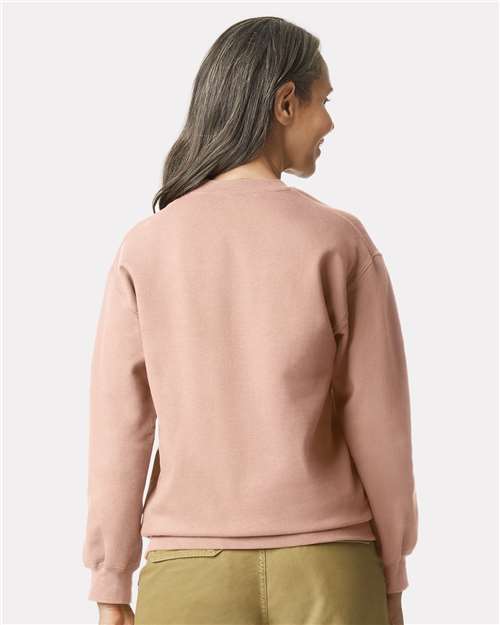Gildan SF000 Unisex Softstyle® Midweight Crewneck Sweatshirt Cotton Cotton-Poly Blend Crewneck Fleece Midweight Moisture-Wicking Outerwear Polyester Regular Fit Spandex Sport / Athletic Super Heavyweight Sweatshirts & Fleece Tear-Away Label Tops Womens Womens Tops
