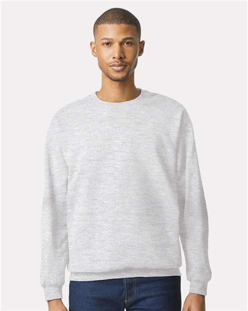 Gildan SF000 Unisex Softstyle® Midweight Crewneck Sweatshirt Ash Cotton Cotton-Poly Blend Crewneck Fleece Midweight Moisture-Wicking Outerwear Polyester Regular Fit Spandex Sport / Athletic Super Heavyweight Sweatshirts & Fleece Tear-Away Label Tops Womens Womens Tops