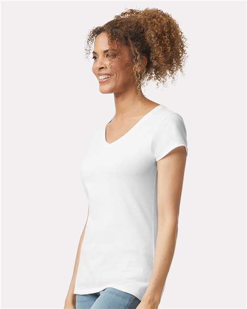 Gildan 64V00L, Women's Softstyle V-neck T-shirt, White