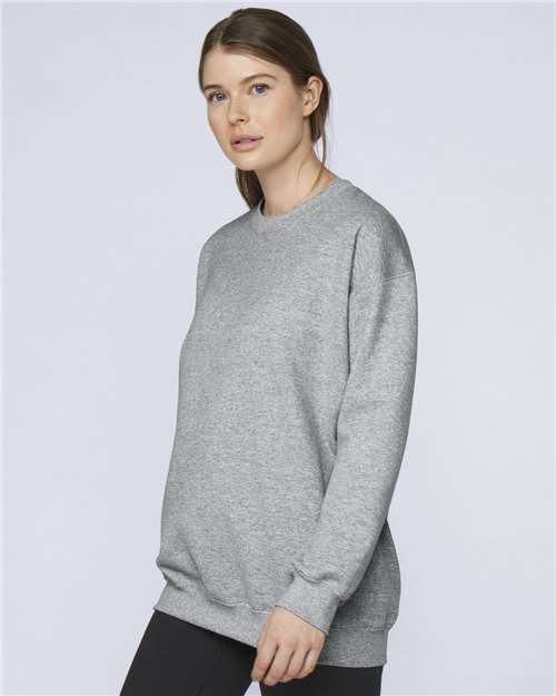 Gildan SF000 Unisex Softstyle® Midweight Crewneck Sweatshirt Cotton Cotton-Poly Blend Crewneck Fleece Midweight Moisture-Wicking Outerwear Polyester Regular Fit Spandex Sport / Athletic Super Heavyweight Sweatshirts & Fleece Tear-Away Label Tops Womens Womens Tops