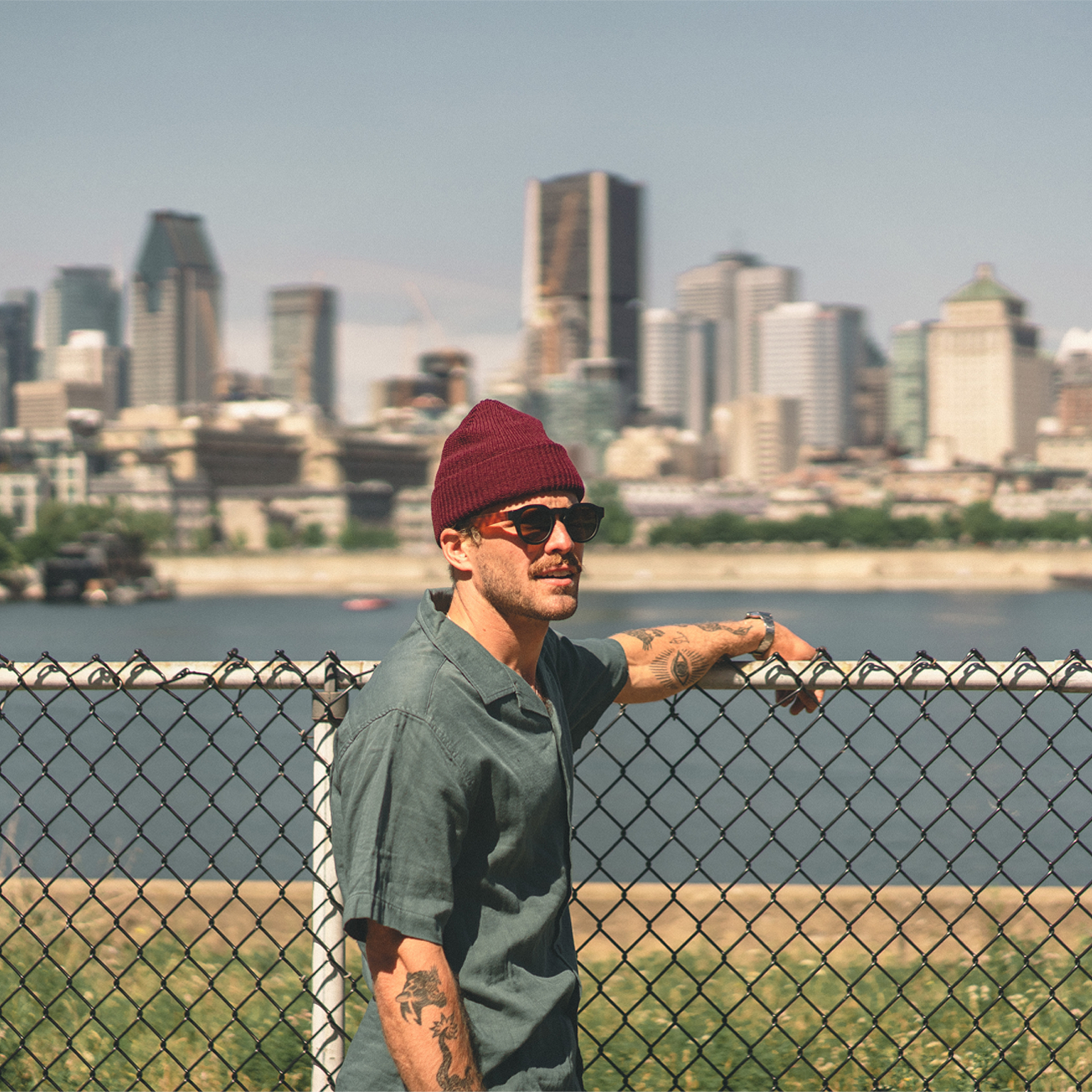 Accent ACCENT ACRYLIC beanie beaniiez essentials fait au canada hat hats headwear made in canada REGULAR tearaway Toque tuque UNISEX