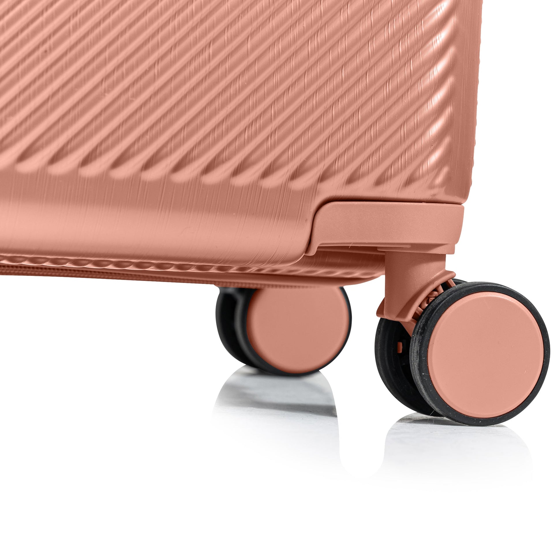 Iconic II / Carry-on Champs Luggage Shopify Collective