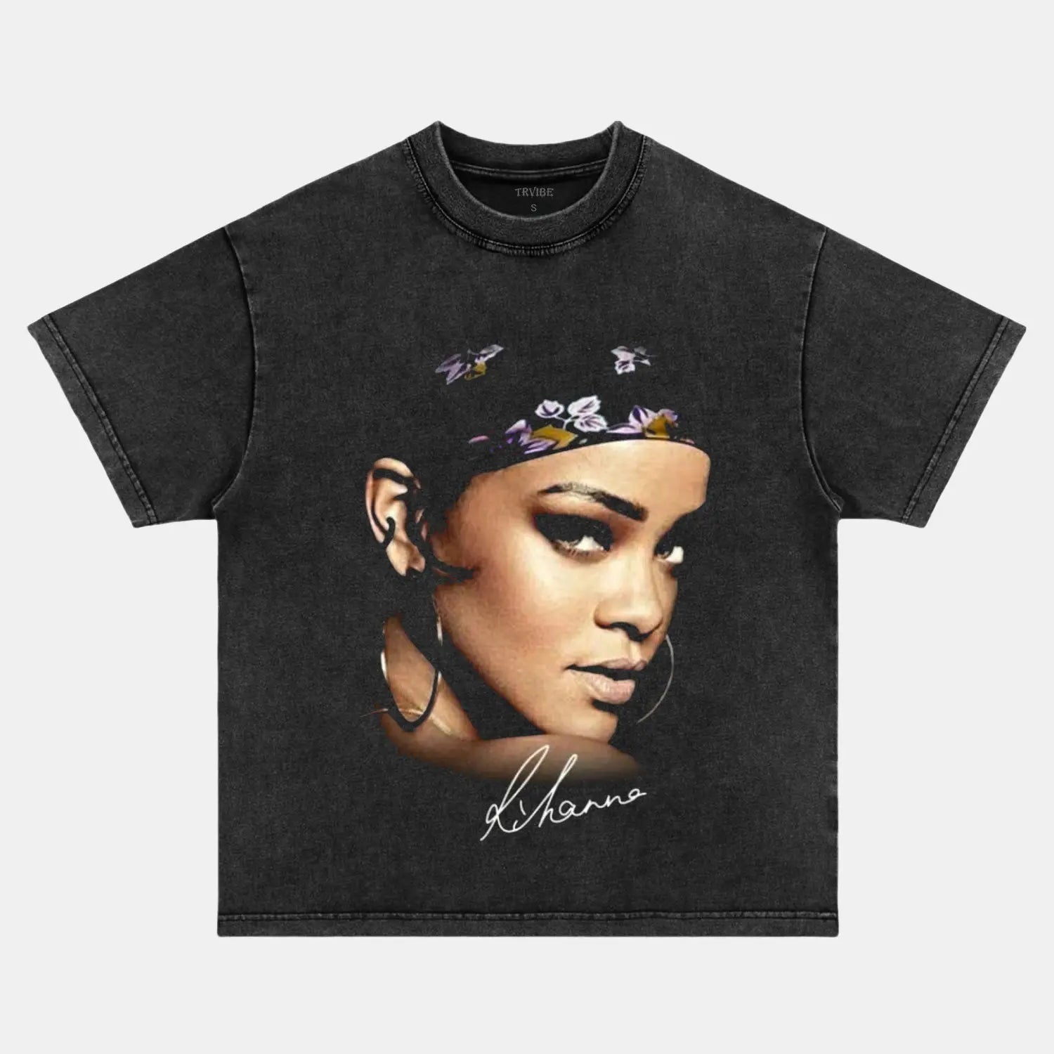 RIHANNA VINTAGE CLOTHES 06.11 HIP HOP MUSIC POP